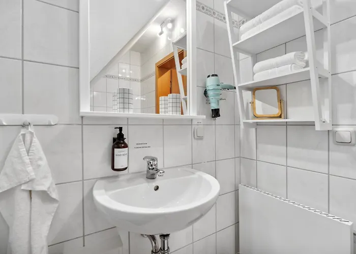 Daire Am Hainich - 59m2, 4 Personen, Kueche, Netflix, Parken, Hunde Willkommen, Nationalpark Horselberg-Hainich